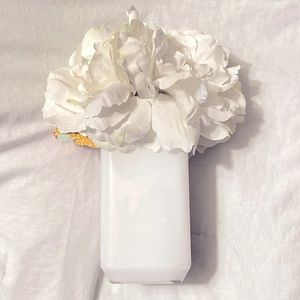 White faux flower display BNWT